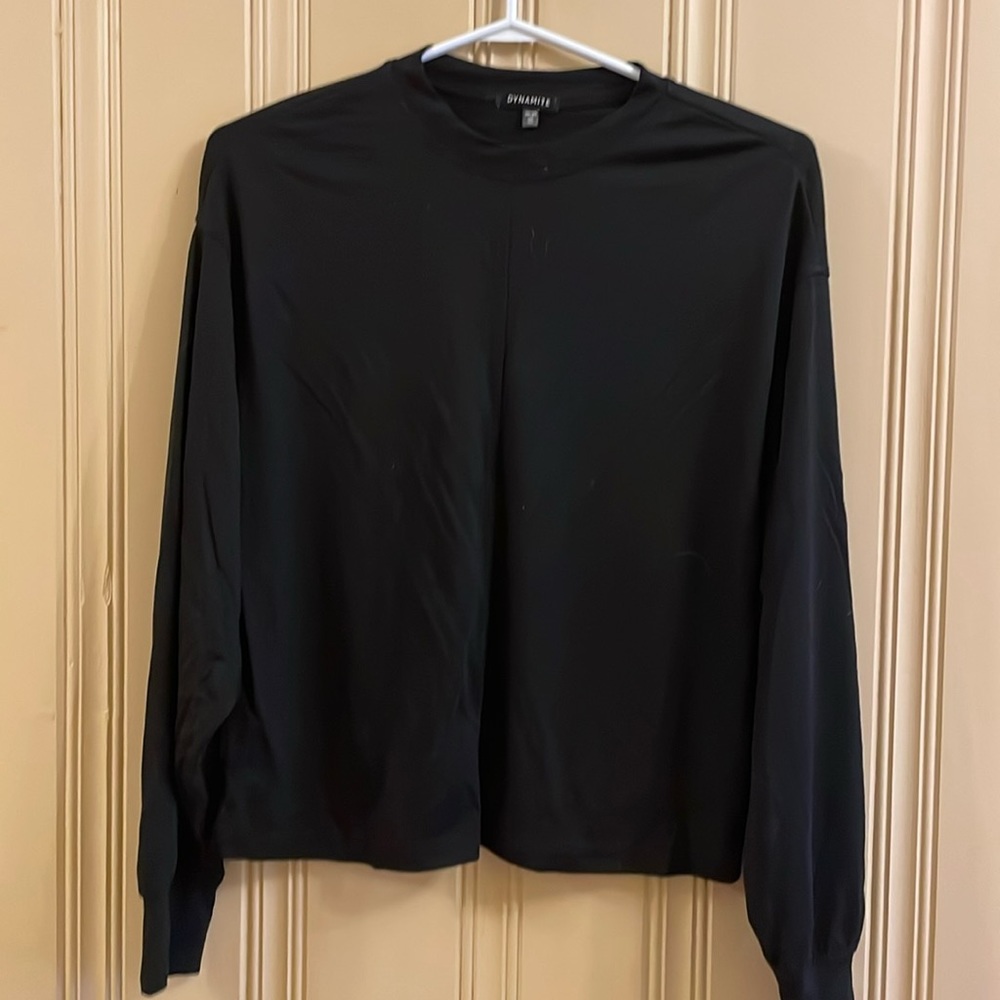 Moving sale!🛻 Dynamite long sleeve basic